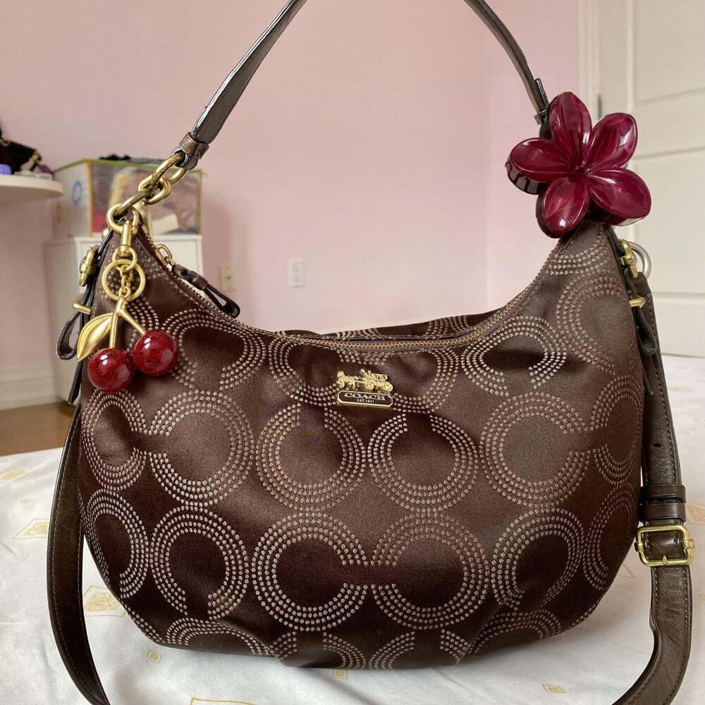 Vintage 2000 S Coach Brown B 895